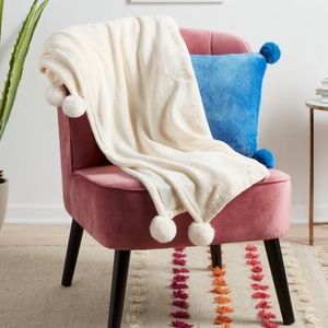 NWT Plush Throw Blanket WITH Faux Fur Pom Pom’s in Cream color